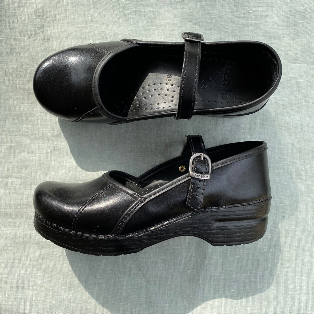 Dansko 38 black Marcelle platform Mary Jane clog